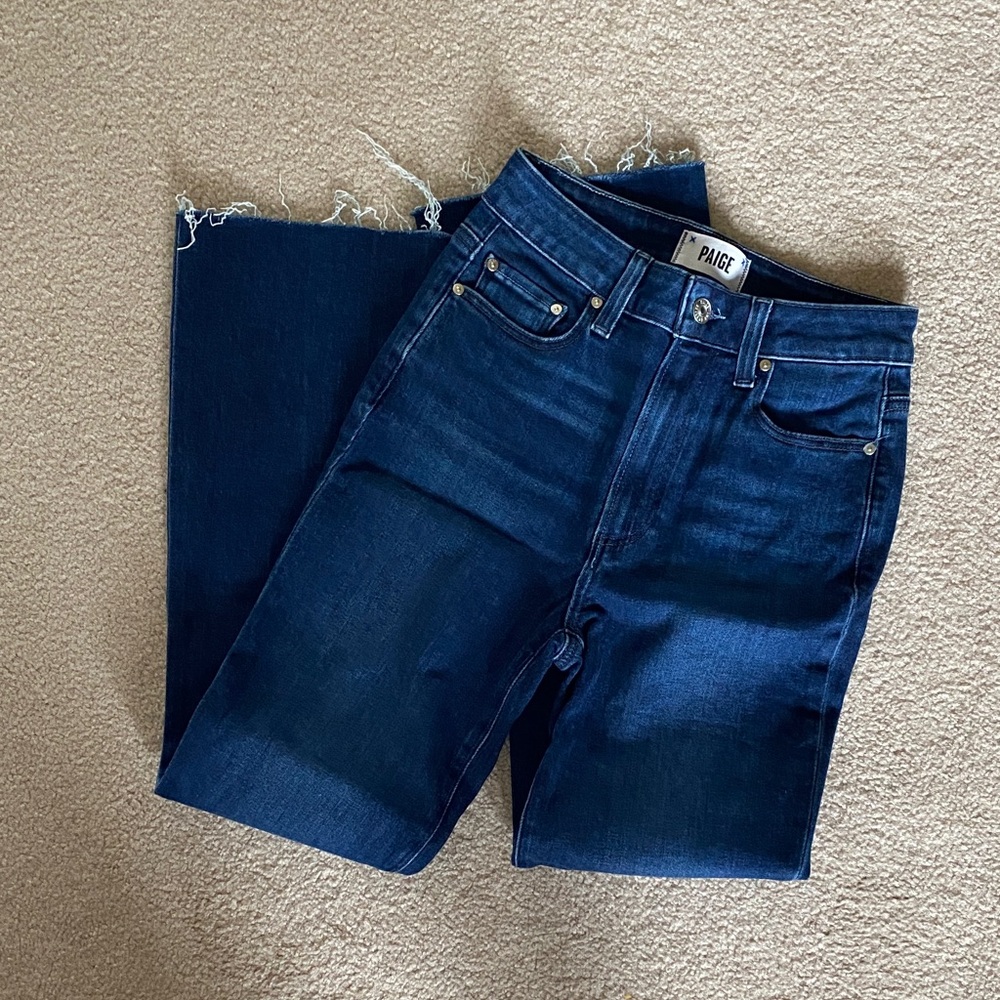PAIGE CLAUDINE HIGH-RISE CROP FLARE DARK WASH JEANS